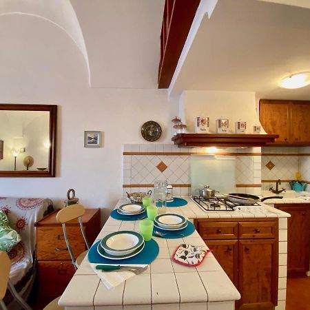 Holidaycasa Romano - Vacanza Nel Cuore Di Sperlonga Bagian luar foto