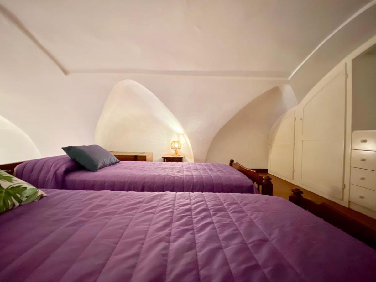 Holidaycasa Romano - Vacanza Nel Cuore Di Sperlonga Bagian luar foto