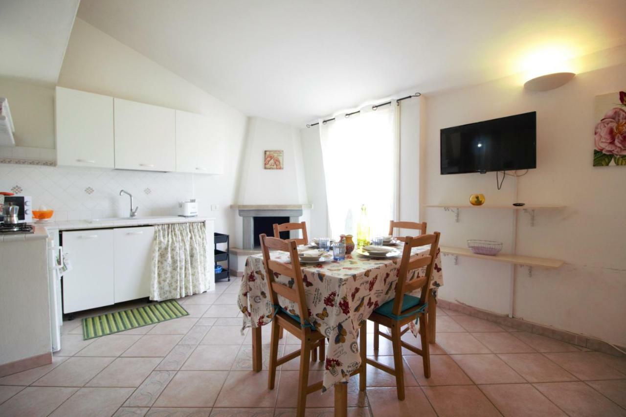 Holidaycasa Romano - Vacanza Nel Cuore Di Sperlonga Bagian luar foto