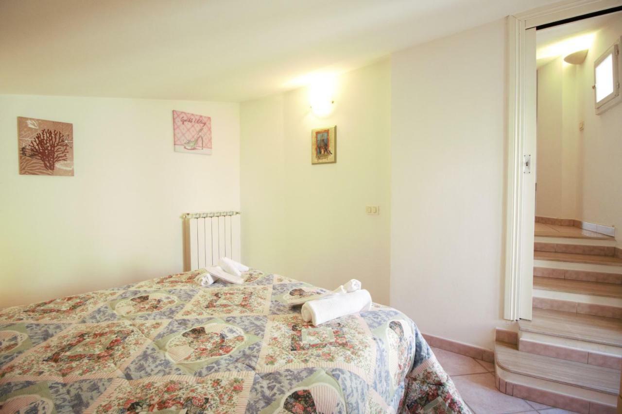 Holidaycasa Romano - Vacanza Nel Cuore Di Sperlonga Bagian luar foto