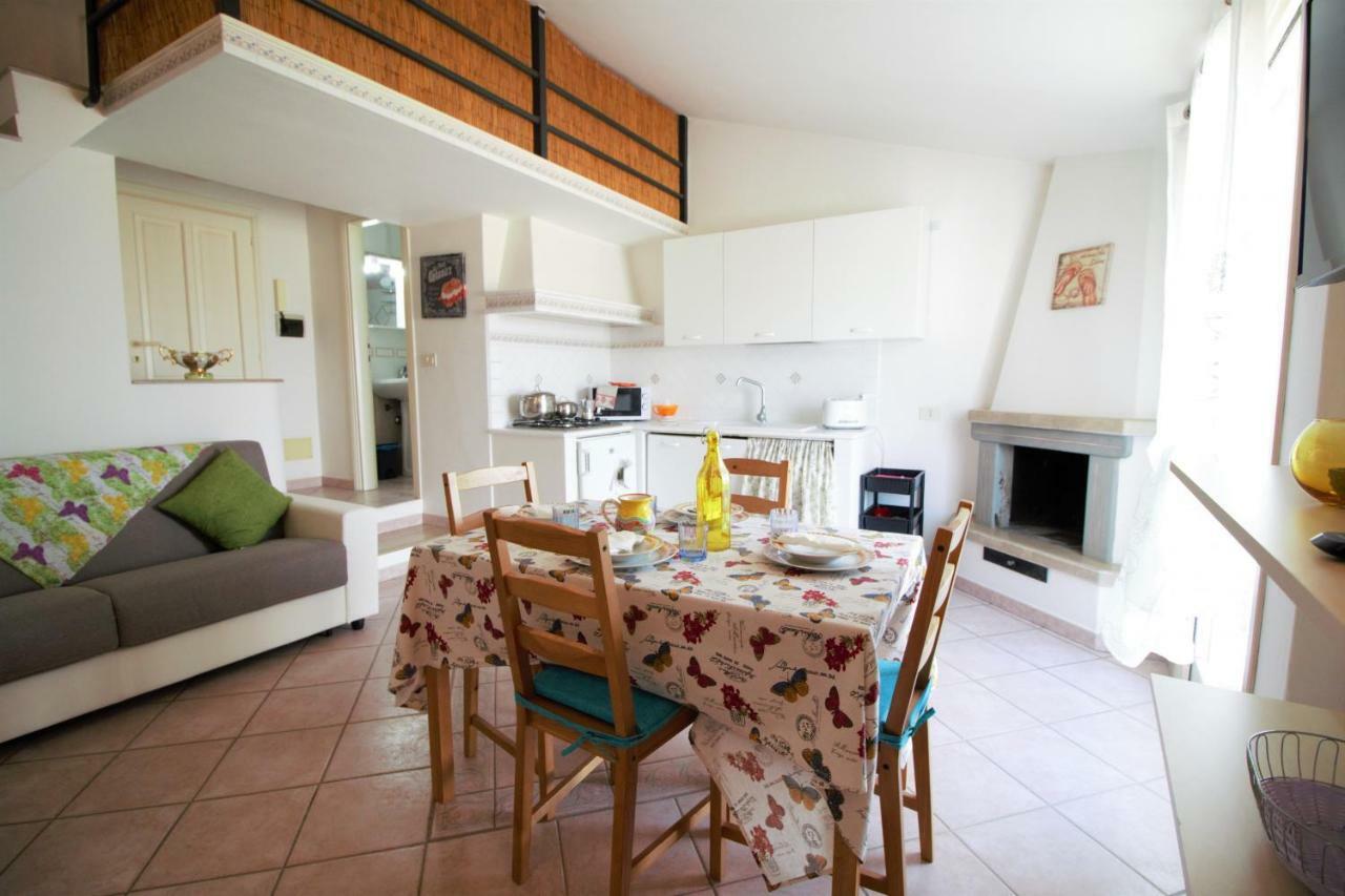 Holidaycasa Romano - Vacanza Nel Cuore Di Sperlonga Bagian luar foto