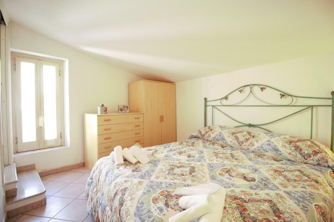 Holidaycasa Romano - Vacanza Nel Cuore Di Sperlonga Bagian luar foto