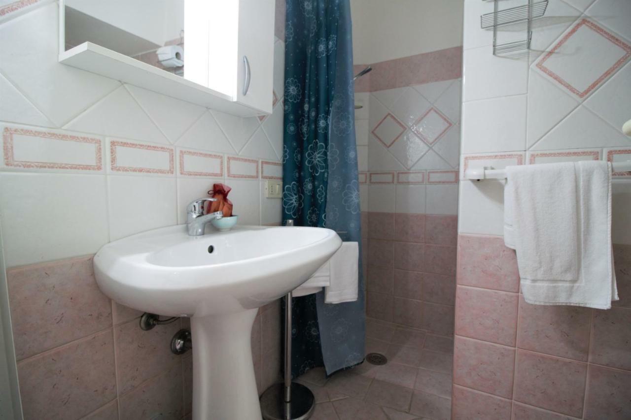 Holidaycasa Romano - Vacanza Nel Cuore Di Sperlonga Bagian luar foto