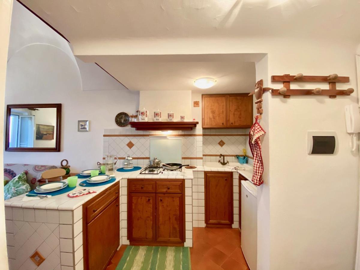 Holidaycasa Romano - Vacanza Nel Cuore Di Sperlonga Bagian luar foto